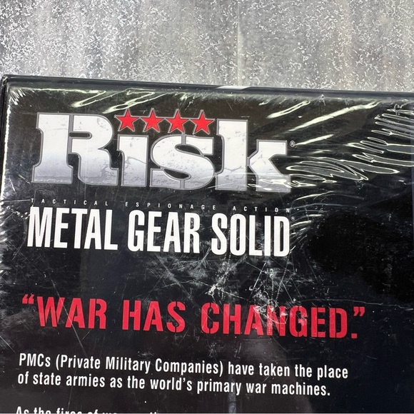 Metal Gear Solid RISK Collector's Edition Strategic Conquest USAopoly New Sealed - Picture 11 of 15